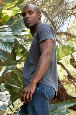 Velvet By Graham & Spencer HOWARD WHISPER CLASSIC CREW NECK TEE 50 Velvet By Graham & Spencer HOWARD WHISPER CLASSIC CREW NECK TEE