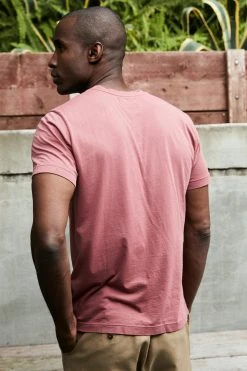 Velvet By Graham & Spencer HOWARD WHISPER CLASSIC CREW NECK TEE 46 Velvet By Graham & Spencer HOWARD WHISPER CLASSIC CREW NECK TEE