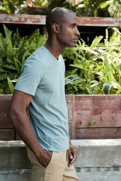 Velvet By Graham & Spencer SAMSEN WHISPER CLASSIC V-NECK TEE 64 Velvet By Graham & Spencer SAMSEN WHISPER CLASSIC V-NECK TEE