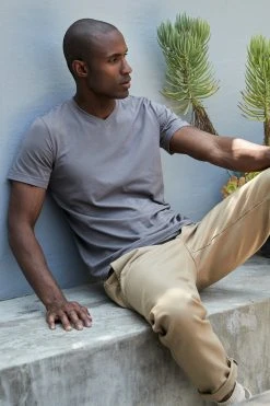 Velvet By Graham & Spencer SAMSEN WHISPER CLASSIC V-NECK TEE 51 Velvet By Graham & Spencer SAMSEN WHISPER CLASSIC V-NECK TEE