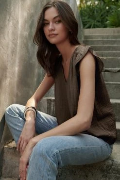 Velvet By Graham & Spencer BREANNA COTTON GAUZE TOP Womens