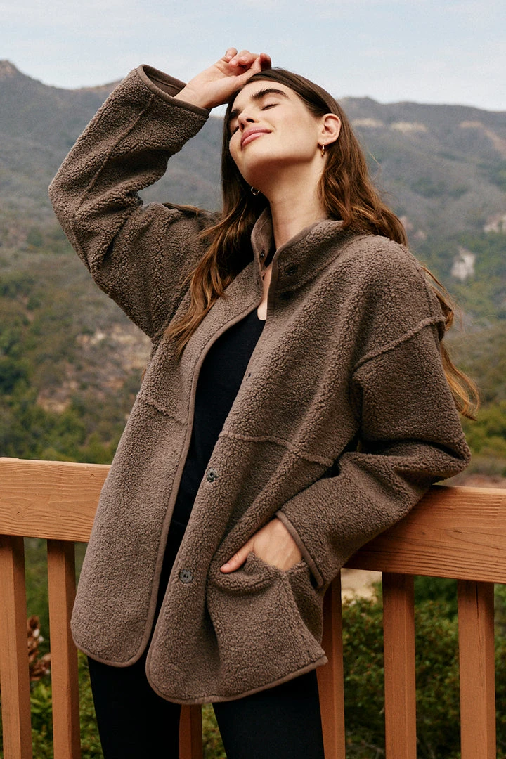 Velvet By Graham & Spencer Womens ALBANY REVERSIBLE LUX SHERPA COAT 19 Velvet By Graham & Spencer Womens ALBANY REVERSIBLE LUX SHERPA COAT