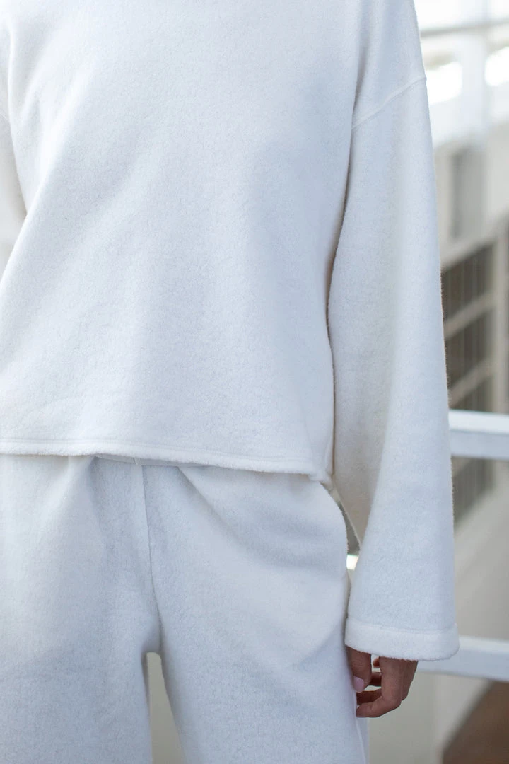 Velvet By Graham & Spencer ARISSA CROPPED SWEATSHIRT 6 Velvet By Graham & Spencer ARISSA CROPPED SWEATSHIRT