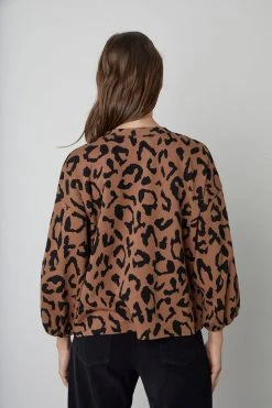 Velvet By Graham & Spencer ARABELLE PRINTED SWEATSHIRT Womens 8 Velvet By Graham & Spencer ARABELLE PRINTED SWEATSHIRT Womens