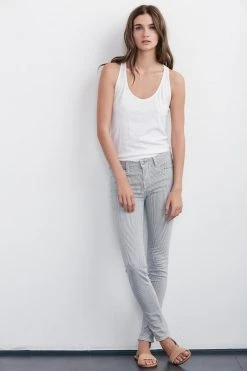 Velvet By Graham & Spencer TONI SKINNY JEAN Womens