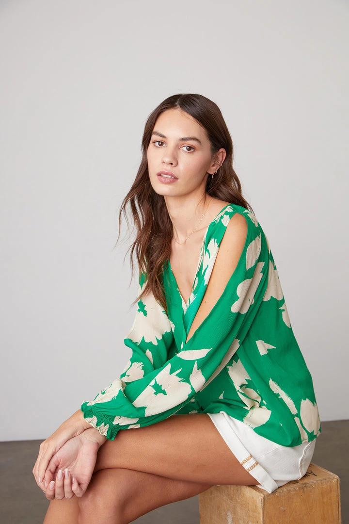 Velvet By Graham & Spencer VIKKI PRINTED CUT OUT BLOUSE 10 Velvet By Graham & Spencer VIKKI PRINTED CUT OUT BLOUSE