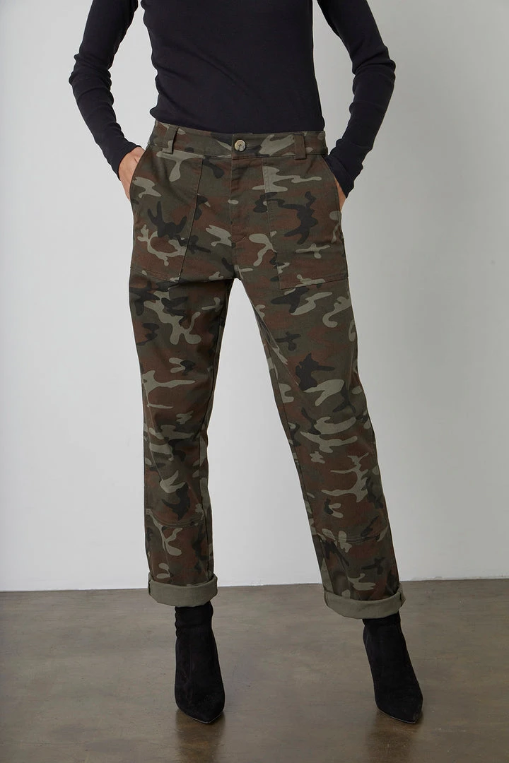 Velvet By Graham & Spencer Womens OTTIE STRAIGHT LEG CAMO PANT 2 Velvet By Graham & Spencer Womens OTTIE STRAIGHT LEG CAMO PANT