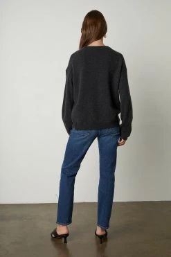 Velvet By Graham & Spencer Womens ABBIE V-NECK CASHMERE SWEATER