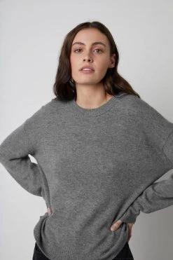 Velvet By Graham & Spencer BRYNNE CASHMERE CREW NECK SWEATER 29 Velvet By Graham & Spencer BRYNNE CASHMERE CREW NECK SWEATER