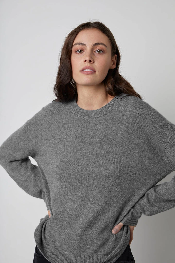 Velvet By Graham & Spencer BRYNNE CASHMERE CREW NECK SWEATER 6 Velvet By Graham & Spencer BRYNNE CASHMERE CREW NECK SWEATER