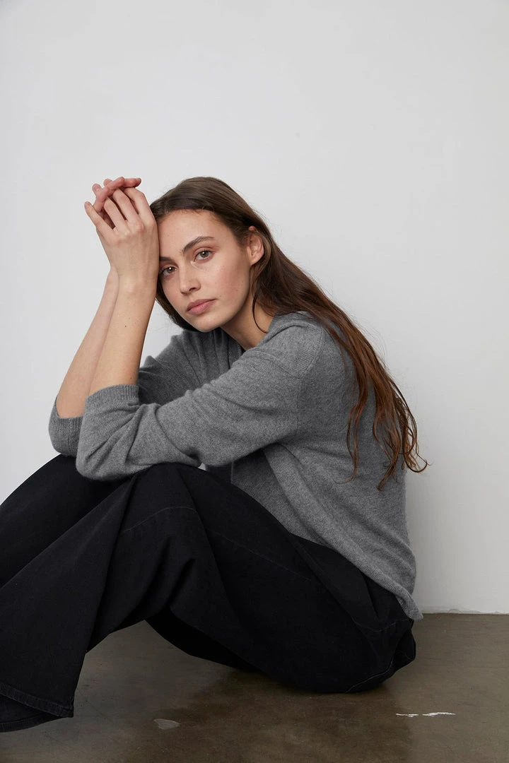 Velvet By Graham & Spencer BRYNNE CASHMERE CREW NECK SWEATER 9 Velvet By Graham & Spencer BRYNNE CASHMERE CREW NECK SWEATER