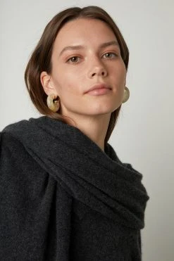 Velvet By Graham & Spencer Womens MEL CASHMERE SCARF 22 Velvet By Graham & Spencer Womens MEL CASHMERE SCARF