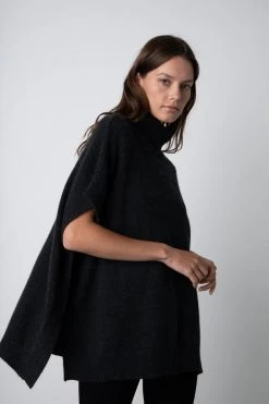 Velvet By Graham & Spencer CASSIA CASHMERE PONCHO
