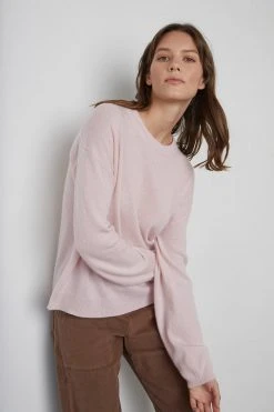 Velvet By Graham & Spencer BRYNNE CASHMERE CREW NECK SWEATER 33 Velvet By Graham & Spencer BRYNNE CASHMERE CREW NECK SWEATER
