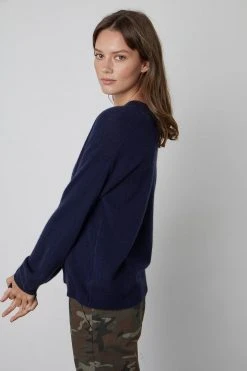Velvet By Graham & Spencer BRYNNE CASHMERE CREW NECK SWEATER 13 Velvet By Graham & Spencer BRYNNE CASHMERE CREW NECK SWEATER