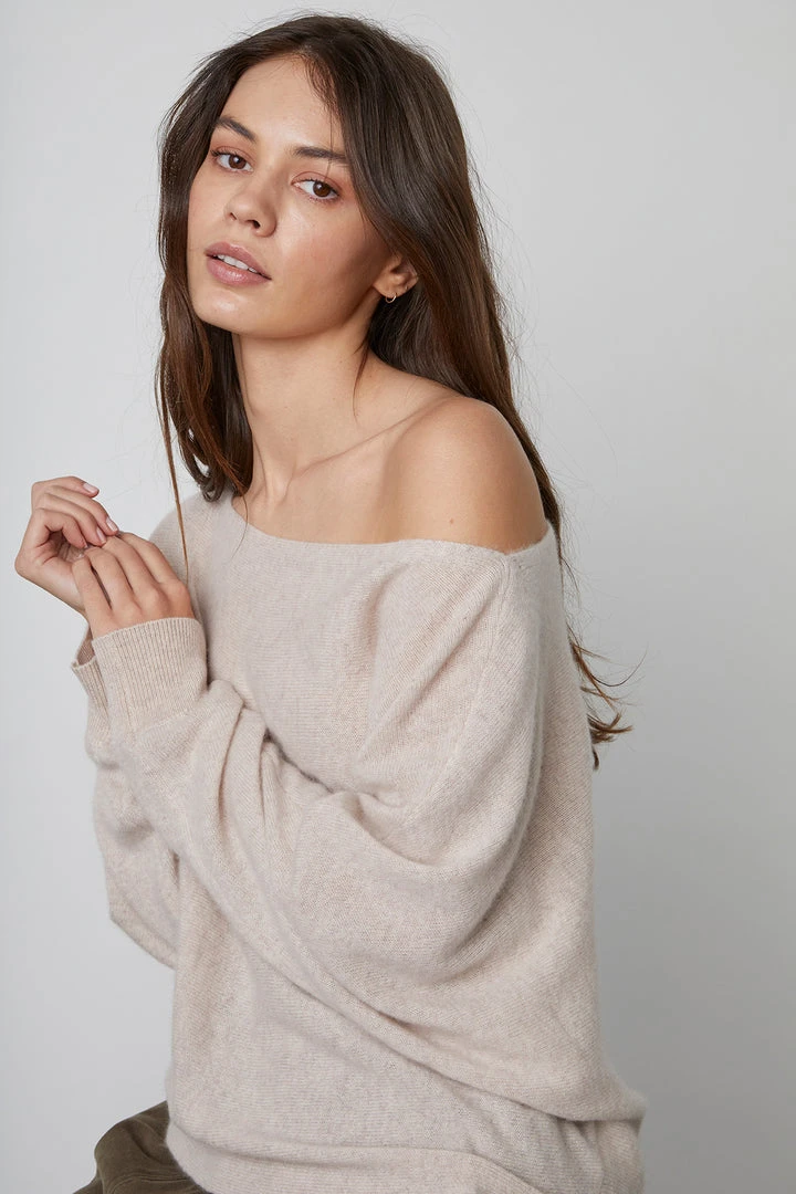 Velvet By Graham & Spencer Womens JULIET CASHMERE SWEATER 1 Velvet By Graham & Spencer Womens JULIET CASHMERE SWEATER