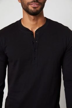 Velvet By Graham & Spencer Mens BRAD HENLEY