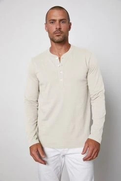 Velvet By Graham & Spencer Mens BRAD HENLEY 12 Velvet By Graham & Spencer Mens BRAD HENLEY