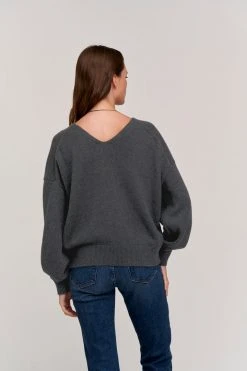 Velvet By Graham & Spencer Womens BELINDA V-NECK SWEATER 6 Velvet By Graham & Spencer Womens BELINDA V-NECK SWEATER