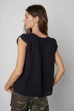 Velvet By Graham & Spencer KAIA COTTON GAUZE BLOUSE 37 Velvet By Graham & Spencer KAIA COTTON GAUZE BLOUSE