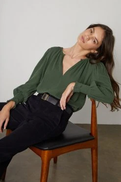 Velvet By Graham & Spencer Womens RYLEE COTTON GAUZE BLOUSE 11 Velvet By Graham & Spencer Womens RYLEE COTTON GAUZE BLOUSE