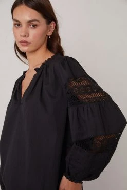 Velvet By Graham & Spencer TAYLER COTTON LACE BOHO TOP