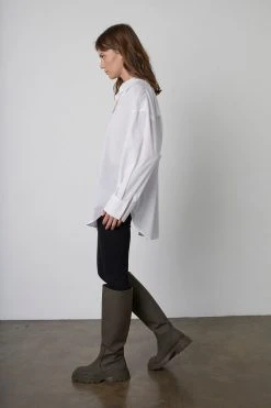 Velvet By Graham & Spencer RACHEL OVERSIZED BUTTON-UP SHIRT Womens 8 Velvet By Graham & Spencer RACHEL OVERSIZED BUTTON-UP SHIRT Womens