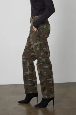 Velvet By Graham & Spencer Womens OTTIE STRAIGHT LEG CAMO PANT 8 Velvet By Graham & Spencer Womens OTTIE STRAIGHT LEG CAMO PANT