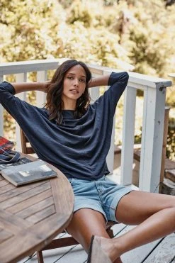 Velvet By Graham & Spencer JOSS DOLMAN SLEEVE TEE Womens 33 Velvet By Graham & Spencer JOSS DOLMAN SLEEVE TEE Womens