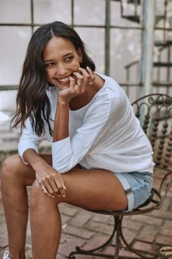 Velvet By Graham & Spencer JOSS DOLMAN SLEEVE TEE Womens 27 Velvet By Graham & Spencer JOSS DOLMAN SLEEVE TEE Womens