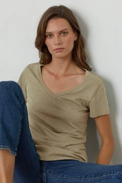 Velvet By Graham & Spencer Womens LILITH COTTON SLUB V-NECK TEE 46 Velvet By Graham & Spencer Womens LILITH COTTON SLUB V-NECK TEE