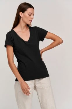 Velvet By Graham & Spencer Womens LILITH COTTON SLUB V-NECK TEE