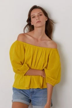 Velvet By Graham & Spencer KATY RAGLAN SLEEVE TOP Womens