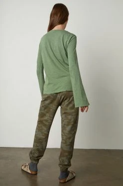 Velvet By Graham & Spencer SOFIA BELL SLEEVE TEE Womens 9 Velvet By Graham & Spencer SOFIA BELL SLEEVE TEE Womens