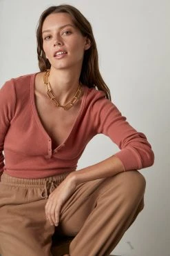 Velvet By Graham & Spencer Womens HILARY COTTON THERMAL HENLEY