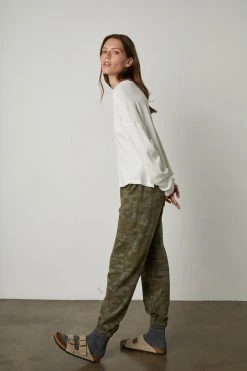 Velvet By Graham & Spencer PAIGE OVERSIZED COTTON THERMAL TEE Womens 6 Velvet By Graham & Spencer PAIGE OVERSIZED COTTON THERMAL TEE Womens