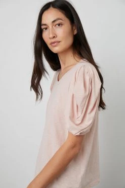 Velvet By Graham & Spencer Womens KIERA PUFF SLEEVE TEE