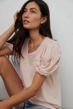 Velvet By Graham & Spencer Womens KIERA PUFF SLEEVE TEE