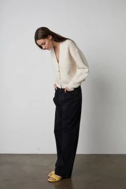 Velvet By Graham & Spencer FRIDA BUTTON FRONT CARDIGAN 18 Velvet By Graham & Spencer FRIDA BUTTON FRONT CARDIGAN