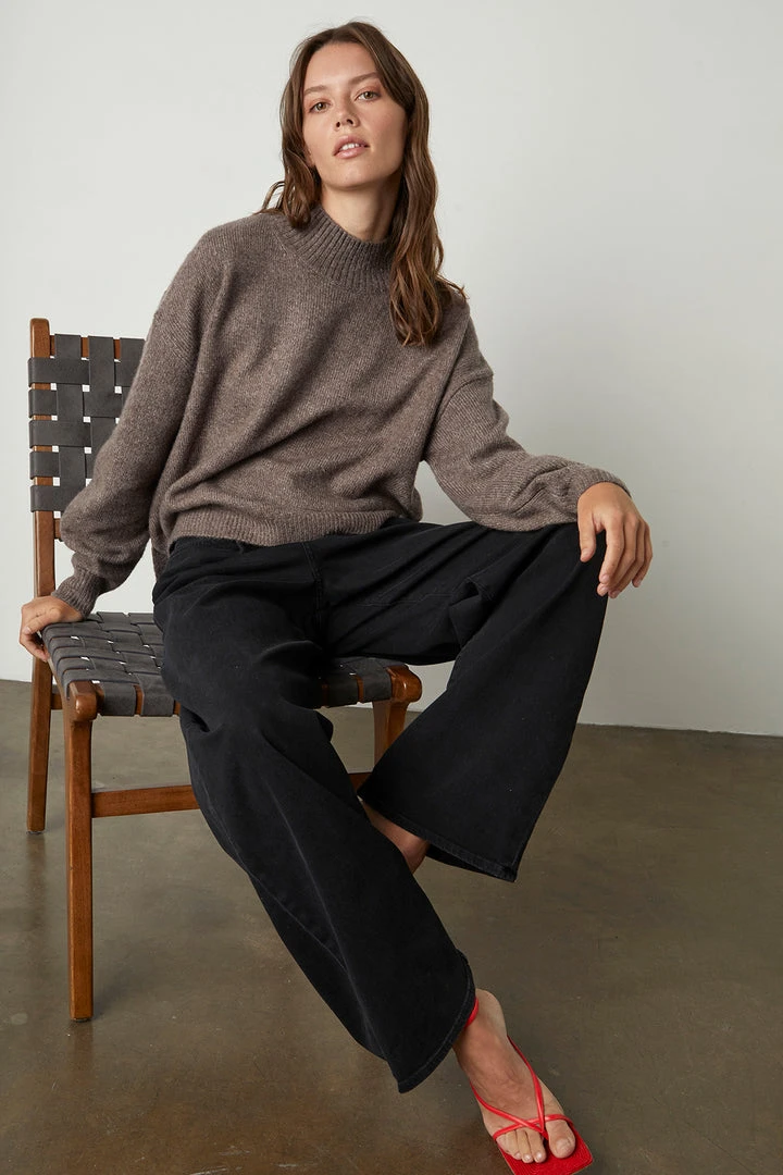 Velvet By Graham & Spencer LAINE MOCK NECK SWEATER Womens 5 Velvet By Graham & Spencer LAINE MOCK NECK SWEATER Womens