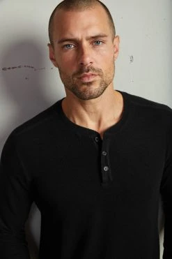 Velvet By Graham & Spencer FAUST MARLED COZY JERSEY HENLEY Mens