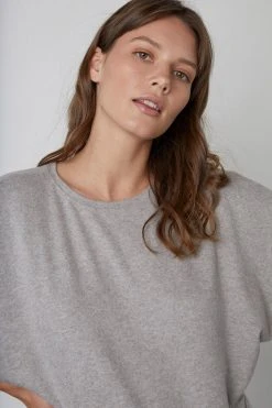 Velvet By Graham & Spencer Womens MAKAYLA CREW NECK PULLOVER