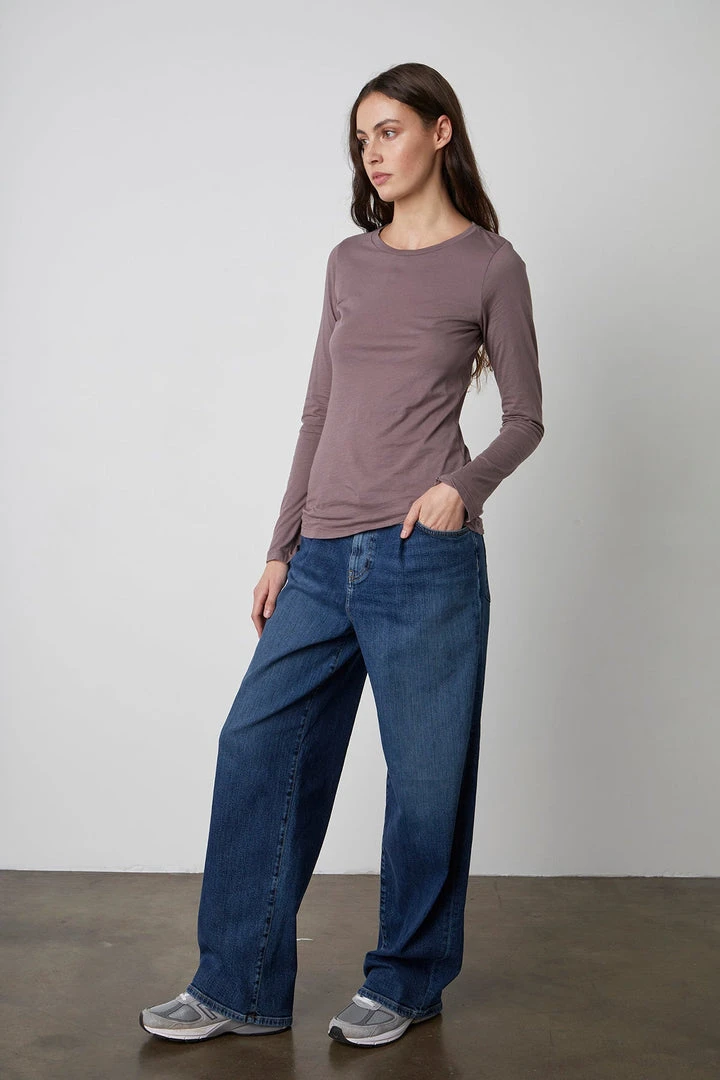 Velvet By Graham & Spencer Womens ZOFINA GAUZY WHISPER FITTED CREW NECK TEE 5 Velvet By Graham & Spencer Womens ZOFINA GAUZY WHISPER FITTED CREW NECK TEE