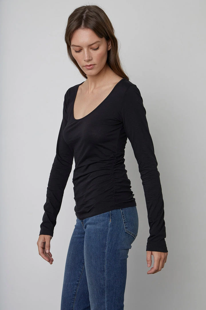 Velvet By Graham & Spencer DENISE SCOOP NECK TEE Womens 4 Velvet By Graham & Spencer DENISE SCOOP NECK TEE Womens