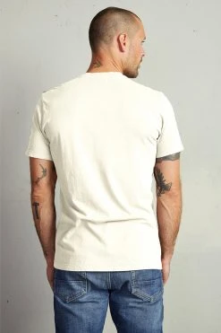 Velvet By Graham & Spencer HOWARD WHISPER CLASSIC CREW NECK TEE 22 Velvet By Graham & Spencer HOWARD WHISPER CLASSIC CREW NECK TEE