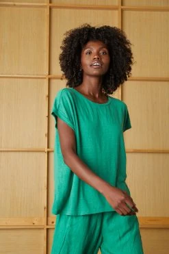 Velvet By Graham & Spencer HUDSON CREW NECK TEE Womens