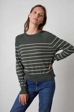 Velvet By Graham & Spencer Womens ALICIA CREW NECK SWEATER 17 Velvet By Graham & Spencer Womens ALICIA CREW NECK SWEATER