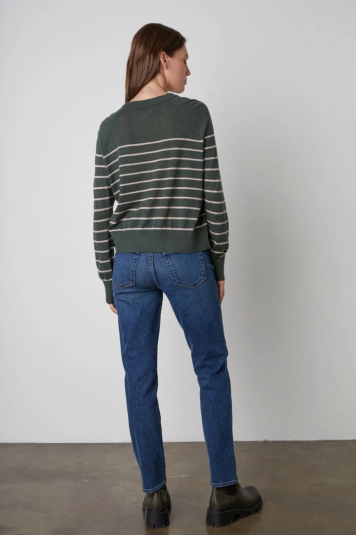 Velvet By Graham & Spencer Womens ALICIA CREW NECK SWEATER 11 Velvet By Graham & Spencer Womens ALICIA CREW NECK SWEATER