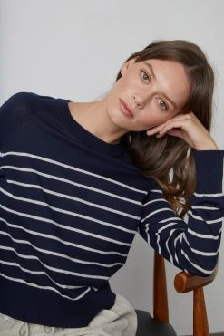 Velvet By Graham & Spencer Womens ALICIA CREW NECK SWEATER 15 Velvet By Graham & Spencer Womens ALICIA CREW NECK SWEATER