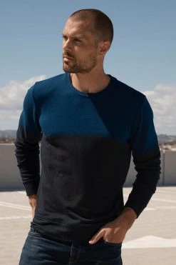 Velvet By Graham & Spencer Mens ALDRIC LUXE FLEECE TIE DYE PULLOVER